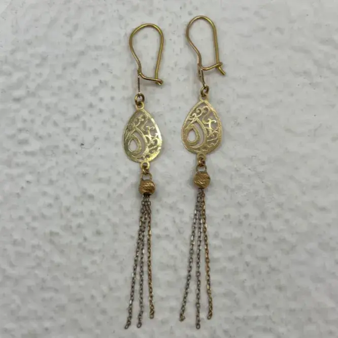گوشواره طلا 18 عیار آویز مدل ترمه وزن  1.840 گرم  2
