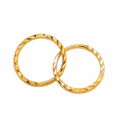 گوشواره طلا 18 عیار مدل حلقه‌ای تراش وزن 0.63 گرم